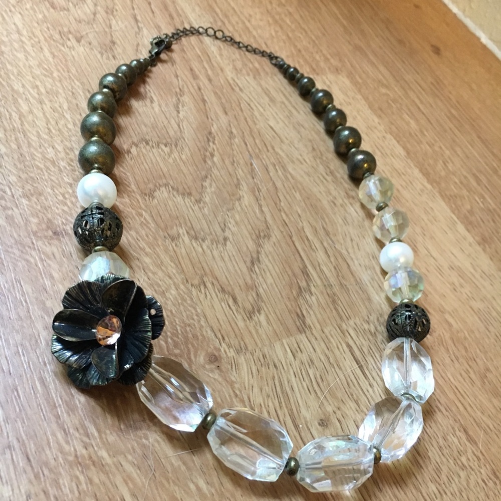 Statement necklace